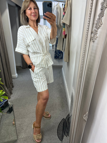 4917 Striped Linen Short Camile
