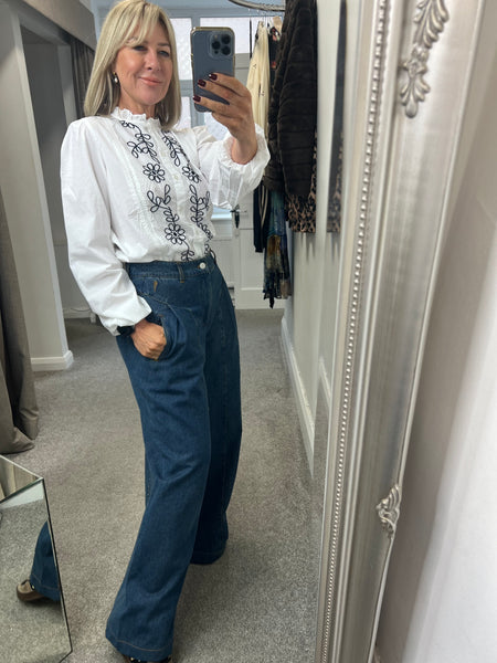 41381 White Embroidered Blouse