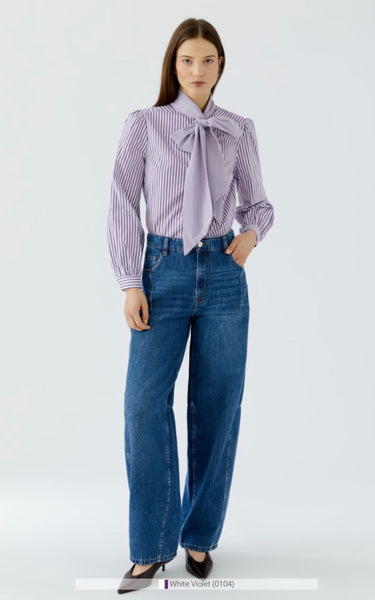 100415 Pussybow Striped Blouse