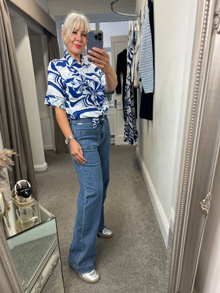 25150 Blouse Blue white Floral