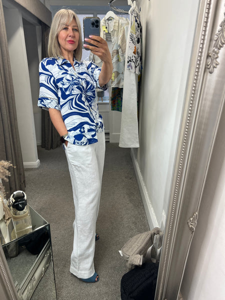 25150 Blouse Blue white Floral