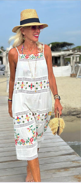 330 White Embroidery Flower Linen Dress