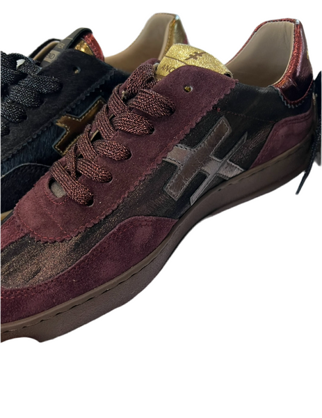 A032 Iconic AW25