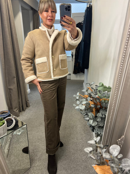 4653 Shorter Leg Conny Cord 28leg