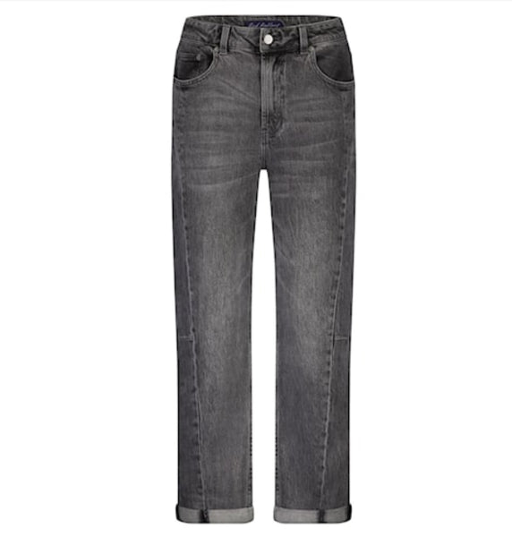 4589 Caitlin Black Barrel Leg inspired Jean