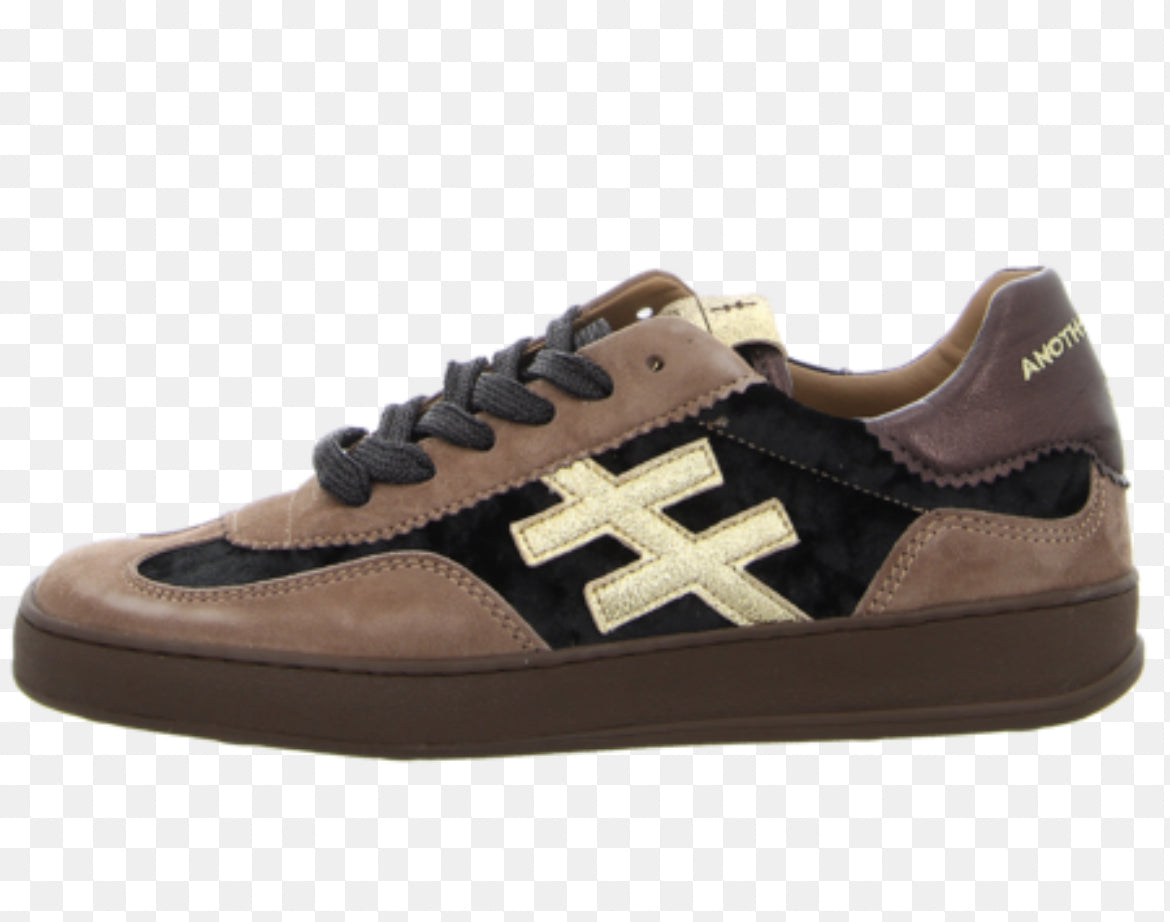 A032 Iconic AW25
